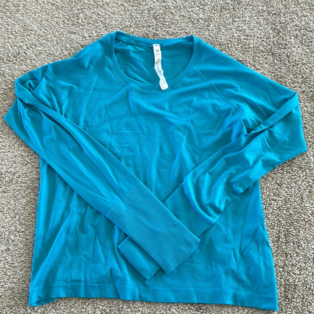 Lululemon swiftly tech long sleeve SHORT Hawaiian blue size 12